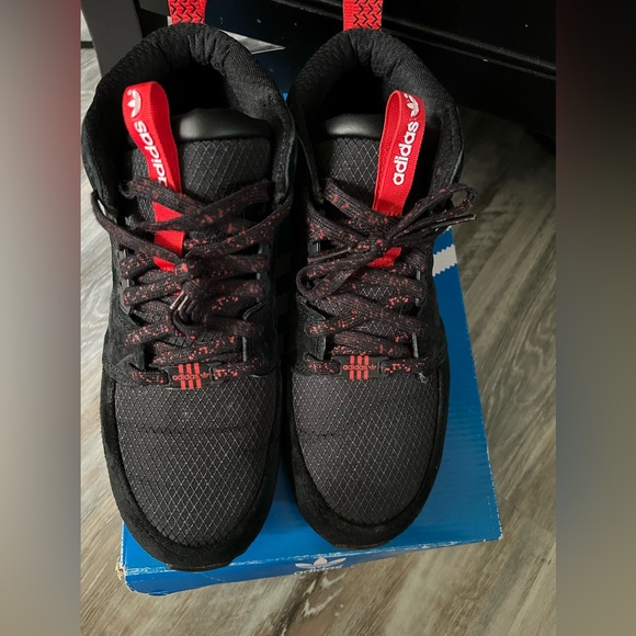 Rare 🔥 ZX Casual Mid Adidas men’s in great condition. Kept in box - Picture 2 of 5